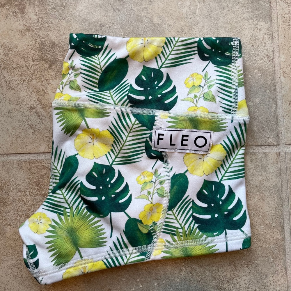 Floral Fleo Shorts